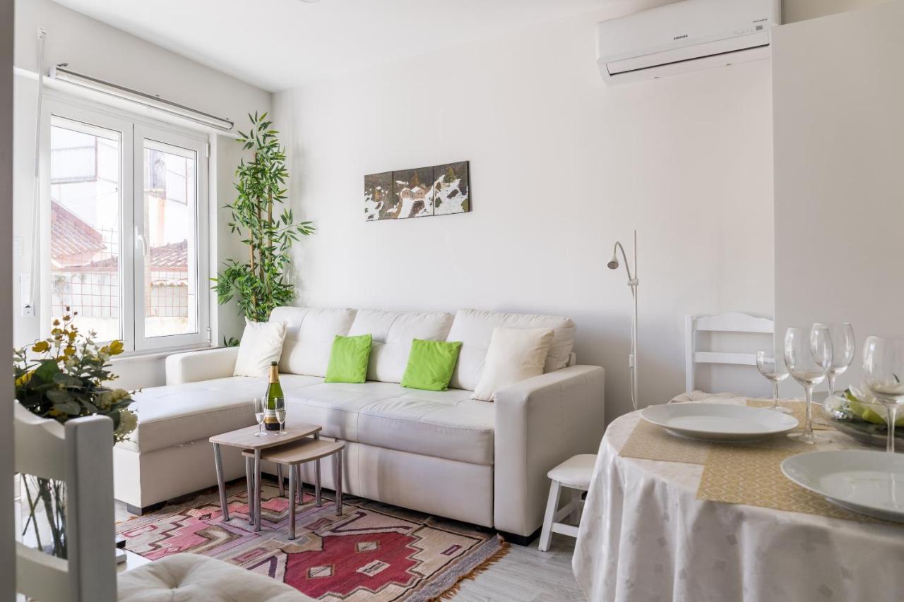 Apartment 2 Bedroom House And Garden Lounge Sintra