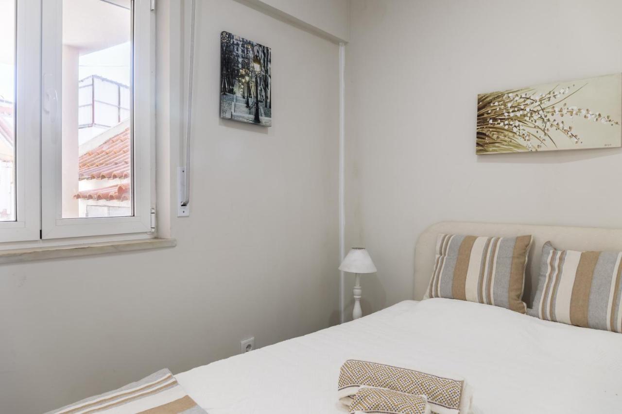 Apartment 2 Bedroom House And Garden Lounge